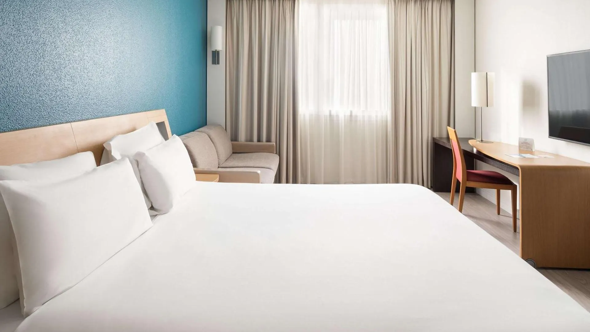 Novotel Barcelona Cornellà Cornellà de Llobregat 4*,